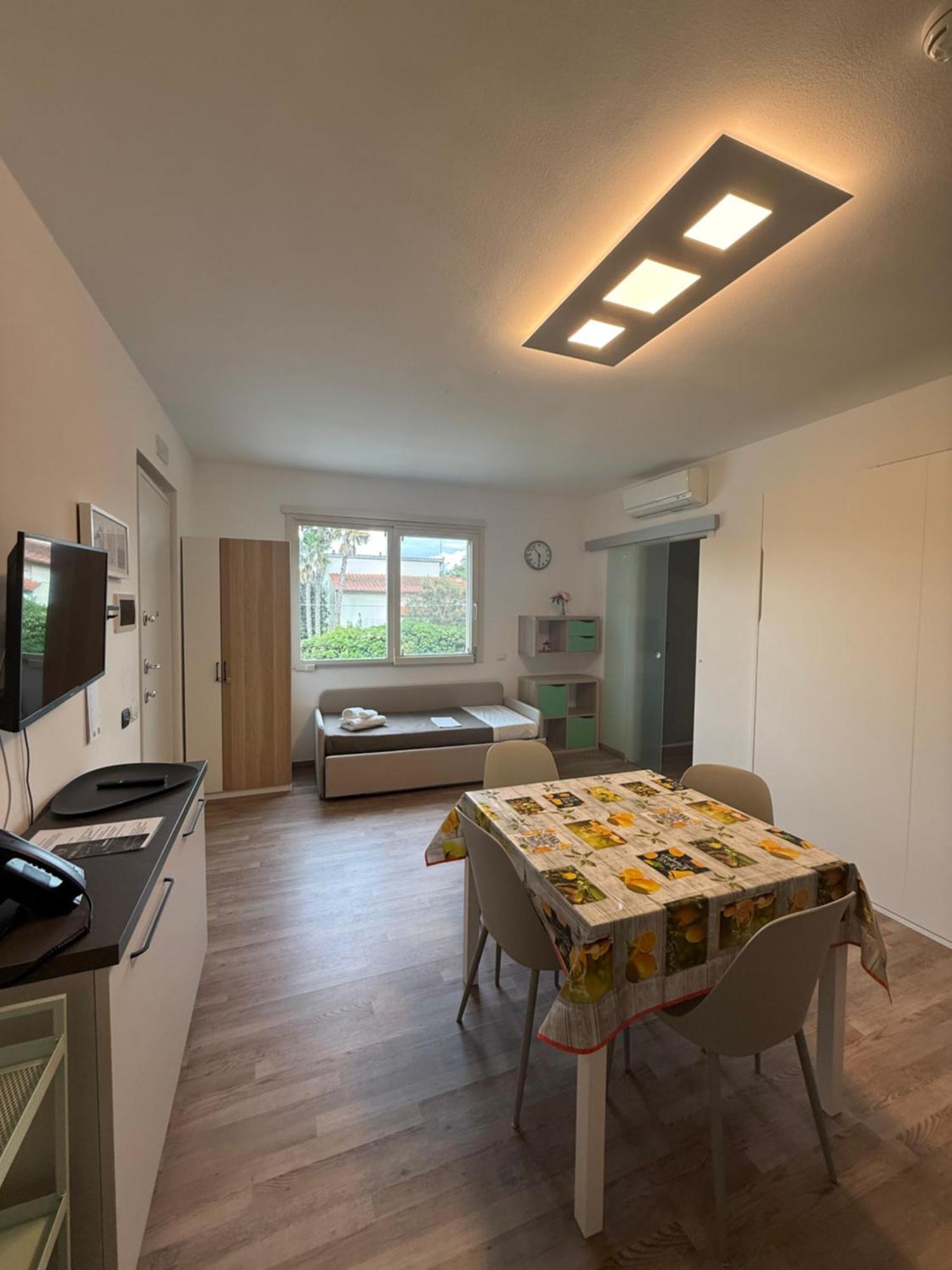 Residence San Francesco Тирренія Екстер'єр фото