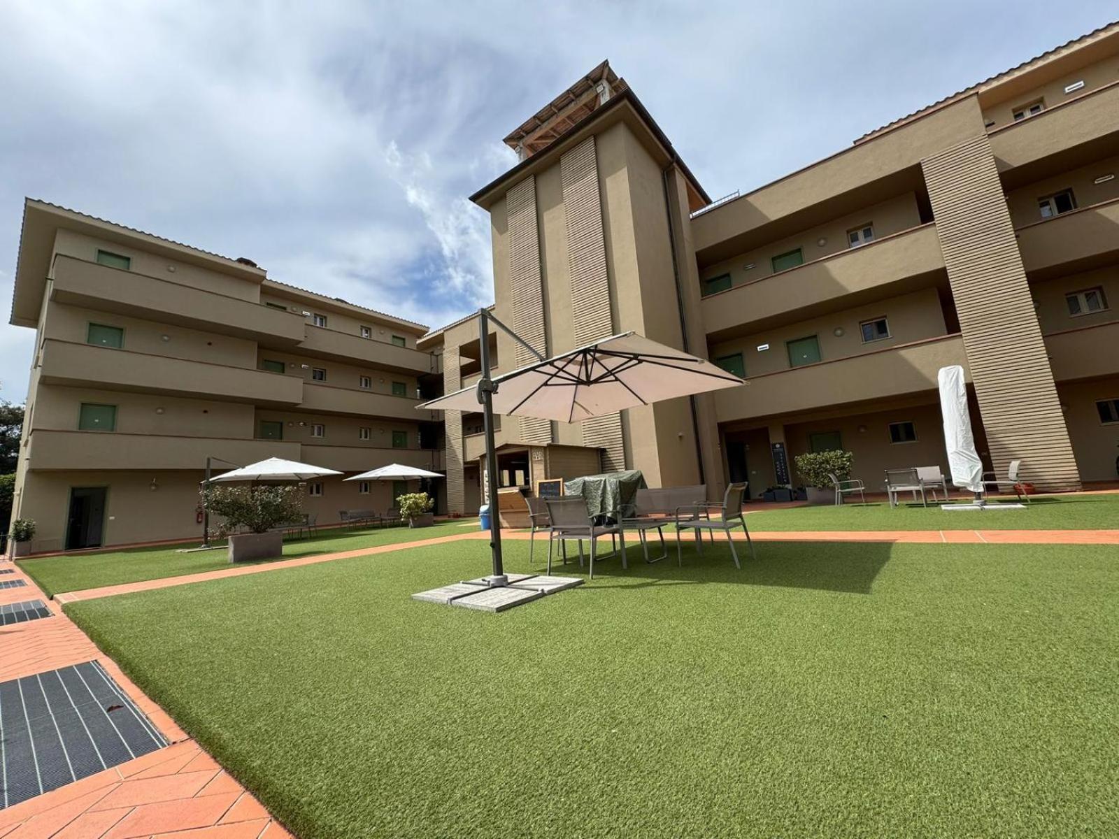 Residence San Francesco Тирренія Екстер'єр фото